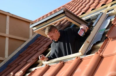 Pose de fenêtres de toit Velux à Lieutadès